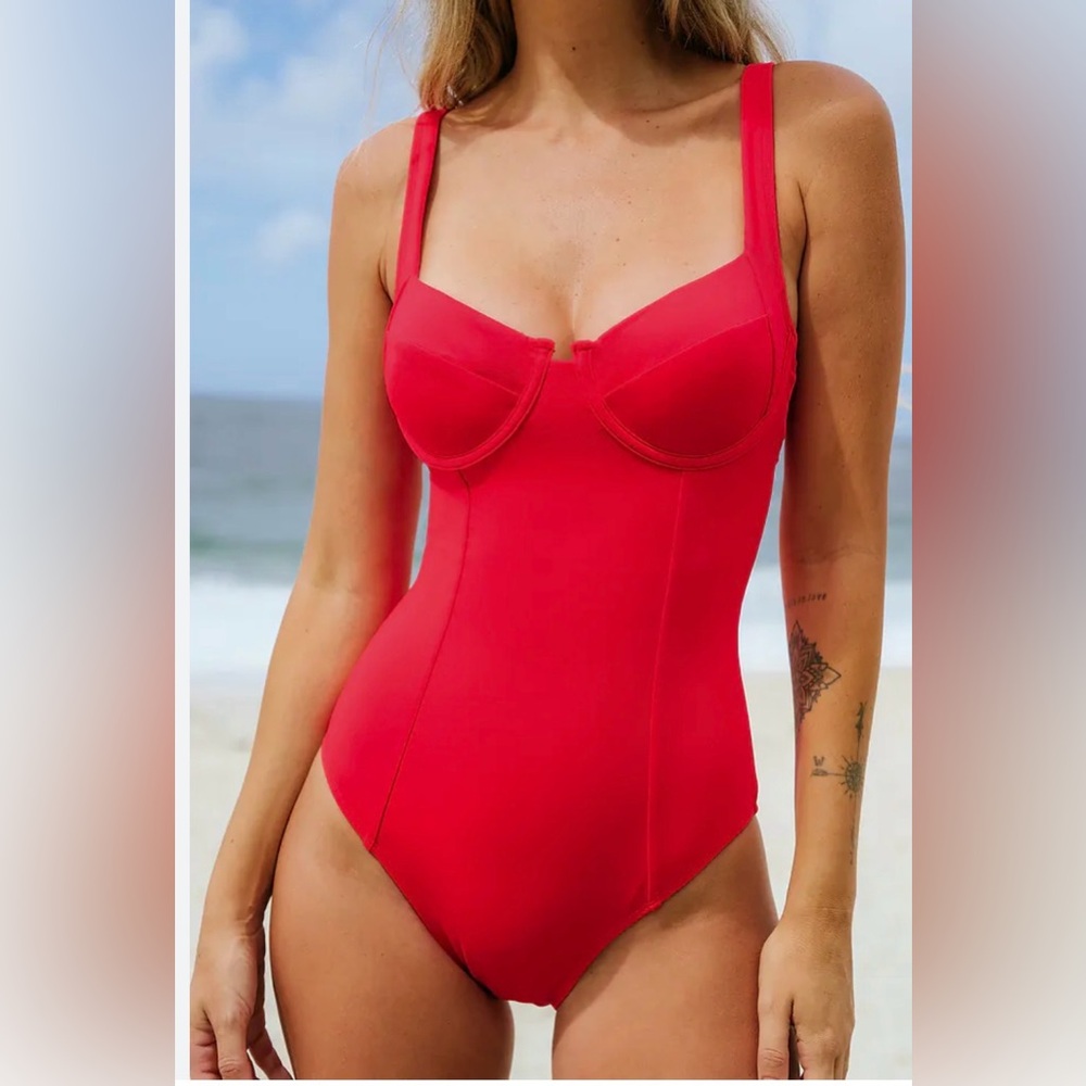 Cupshe Red Sweetheart Underwire Slim & Sculpt One-Piece